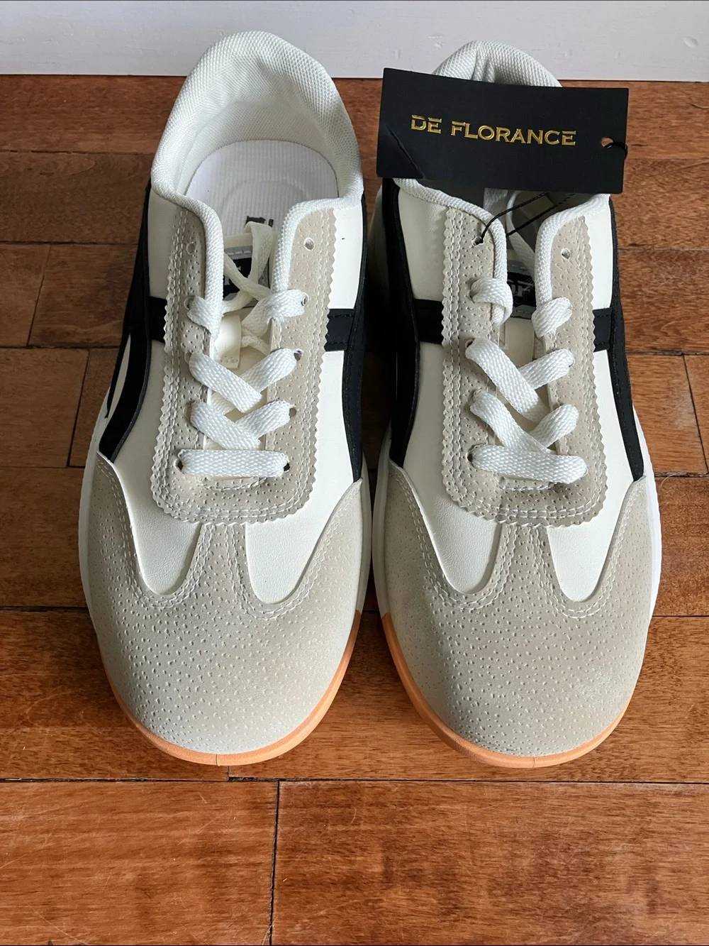 De Florance Retro Comfort Sneakers Womens 7.5 White Black Platform NWT